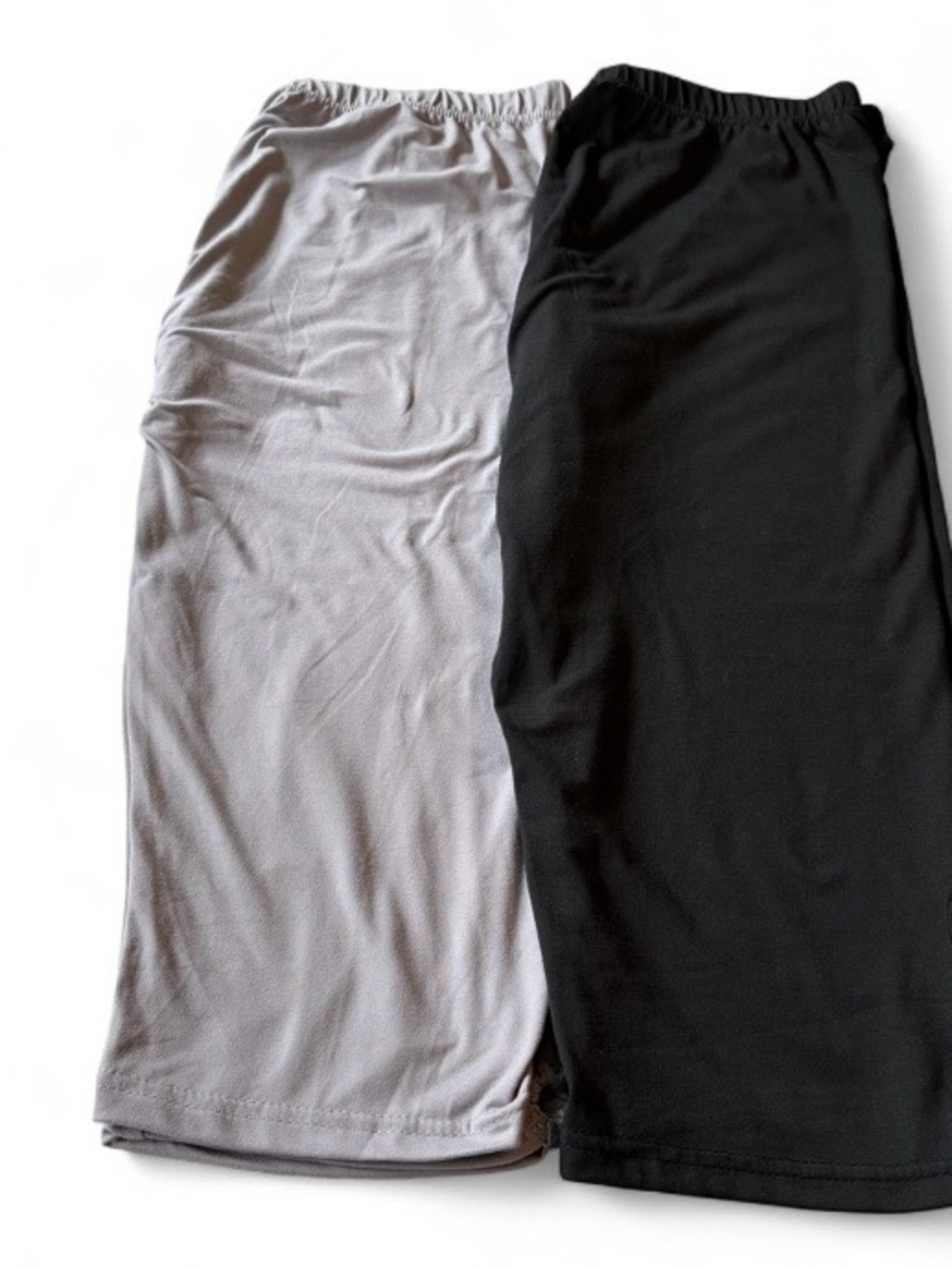 2pairs of Classic Elastic-Waist Capris - Black & Light Gray
